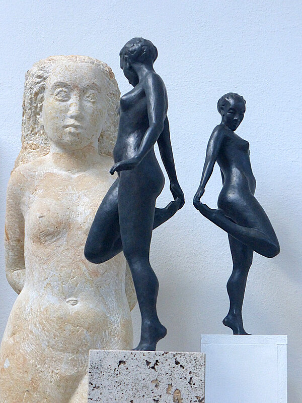 Gudrun Kühne, Eva, 2011, Sandstein, Balance, 2006, Bronze